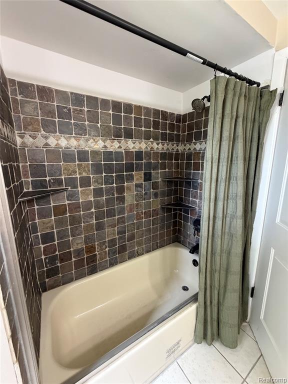 4544 Hillview Shores, Clawson, MI 48348 — Photo 18