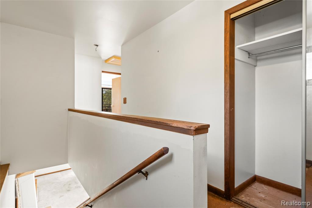 6675 Langtoft Street, West Bloomfield, MI 48324 — Photo 4