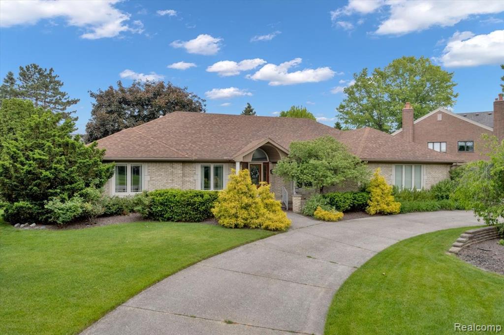 54549 Sherwood Lane, Shelby Twp, MI 48315 — Photo 2