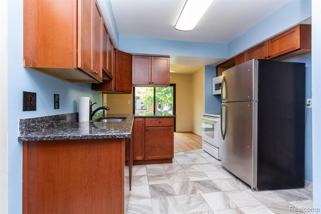 41727 Bedford Drive, 83, Canton, MI 48187 — Photo 10