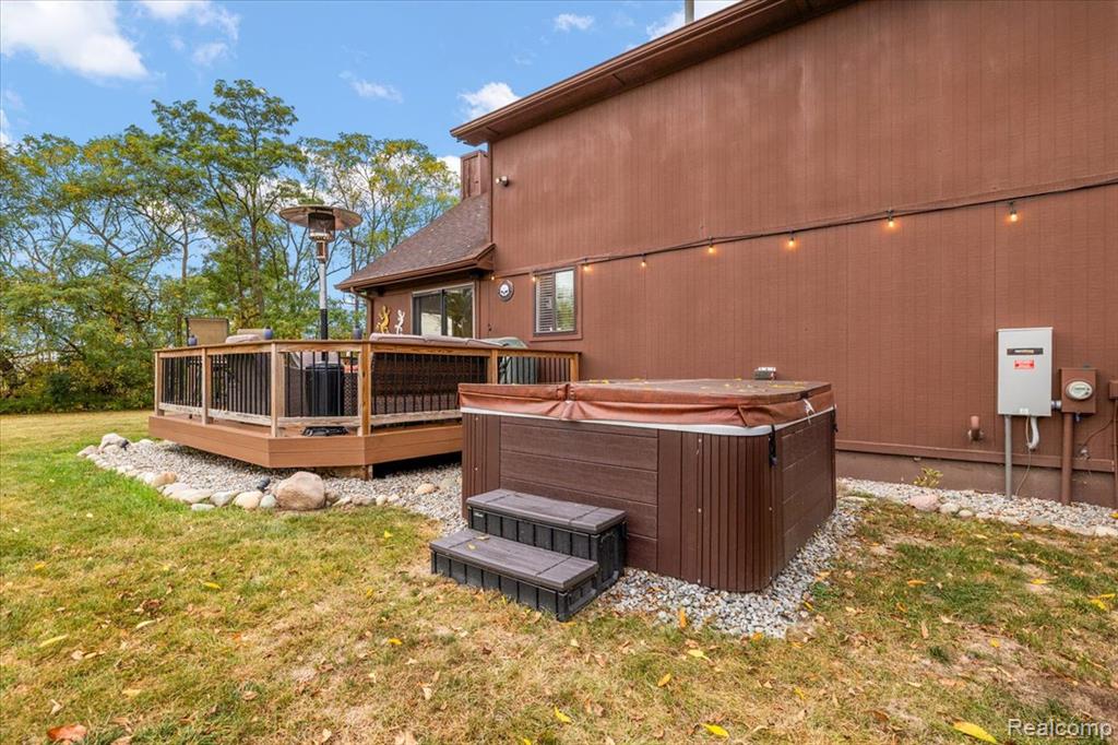 8021 Washburn Road, Goodrich Vlg, MI — Photo 51