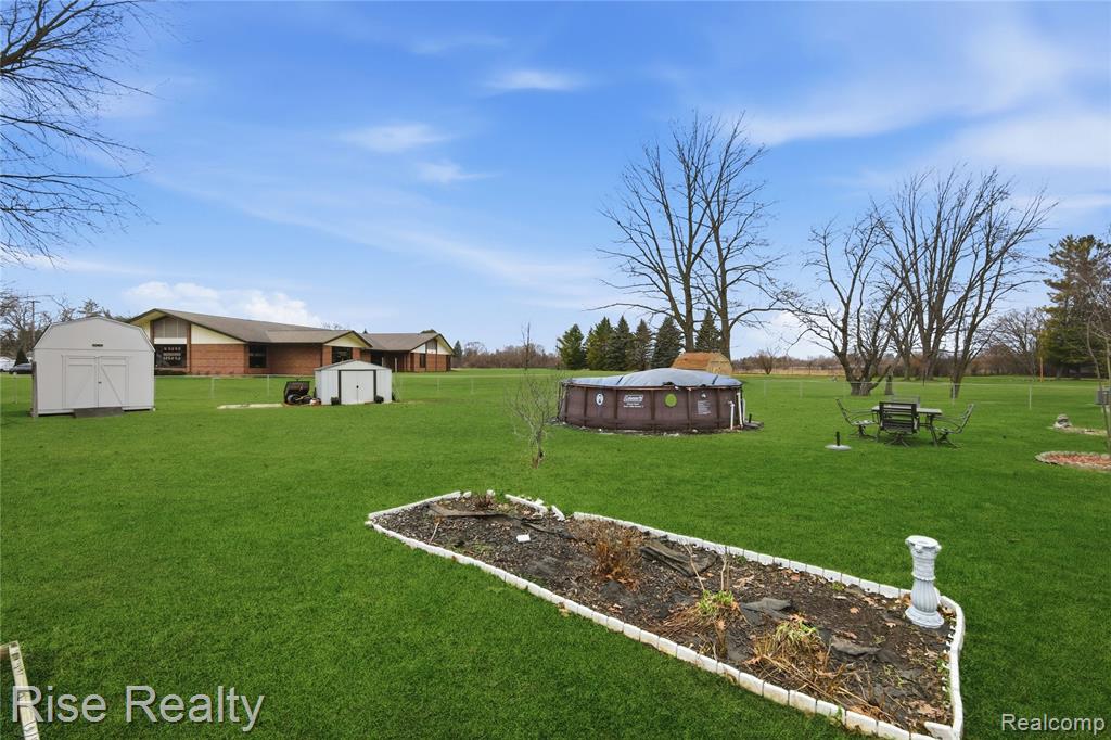 3436 Creekwood Drive, Saginaw, MI 48601 — Photo 23