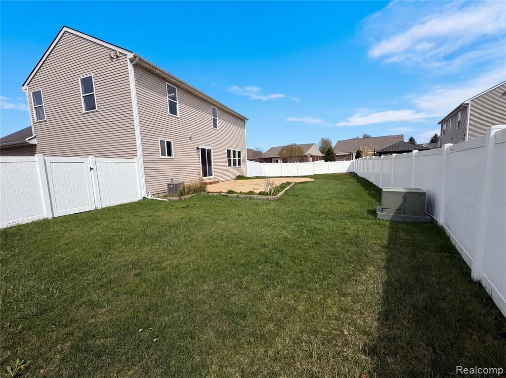 42824 Greystone Drive, Sterling Heights, MI 48313 — Photo 40