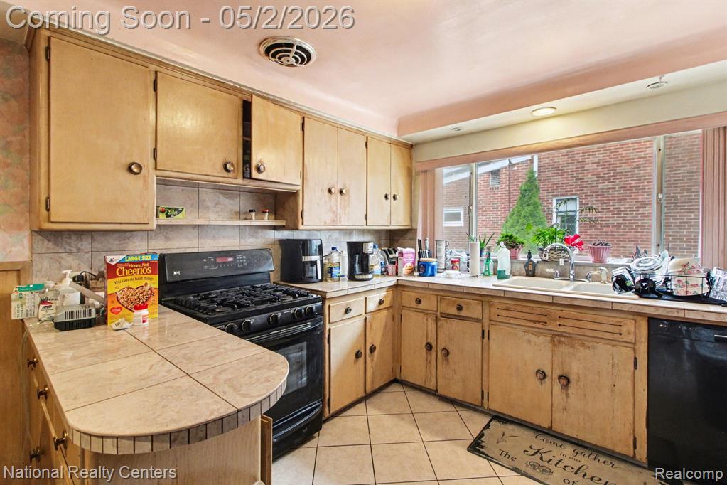 4424 W Outer Drive, Detroit, MI 48221 — Photo 8