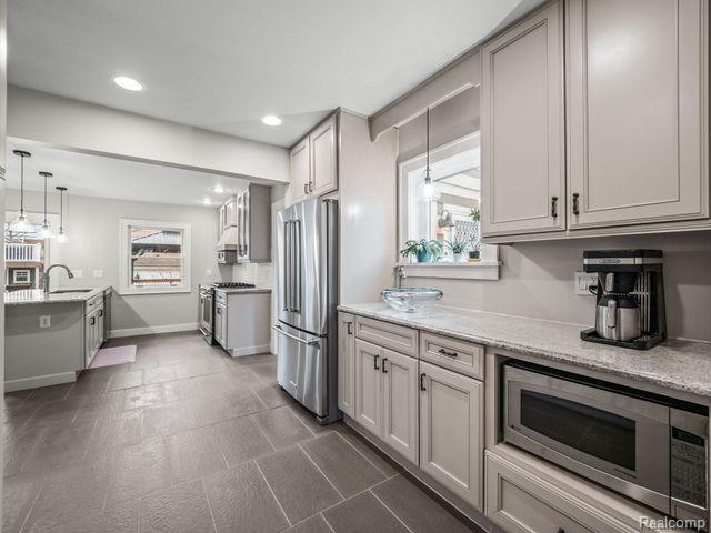 416 WESLEY Street, Rochester, MI 48307 — Photo 17