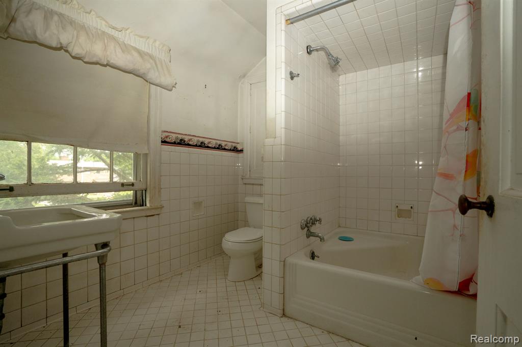 26120 Hendrie Boulevard, Huntington Woods, MI — Photo 29