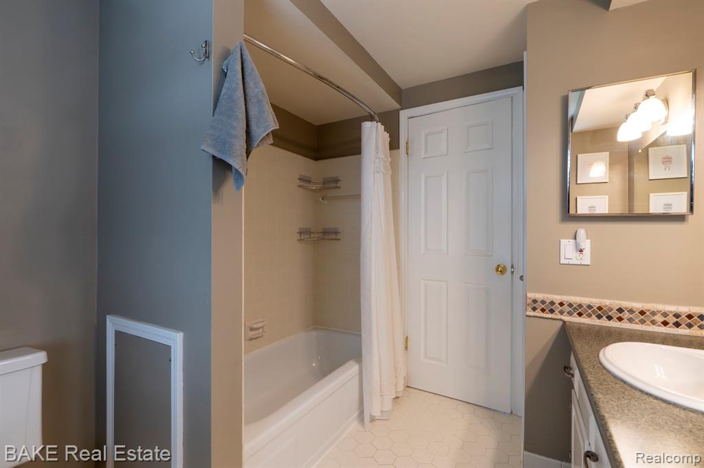 43085 Whisper Court, Northville, MI 48168 — Photo 43