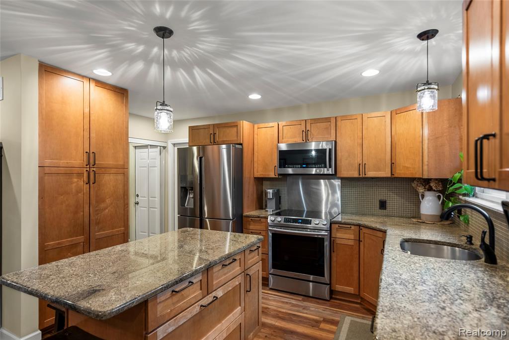 41961 Saltz Road, Canton, MI 48187 — Photo 17