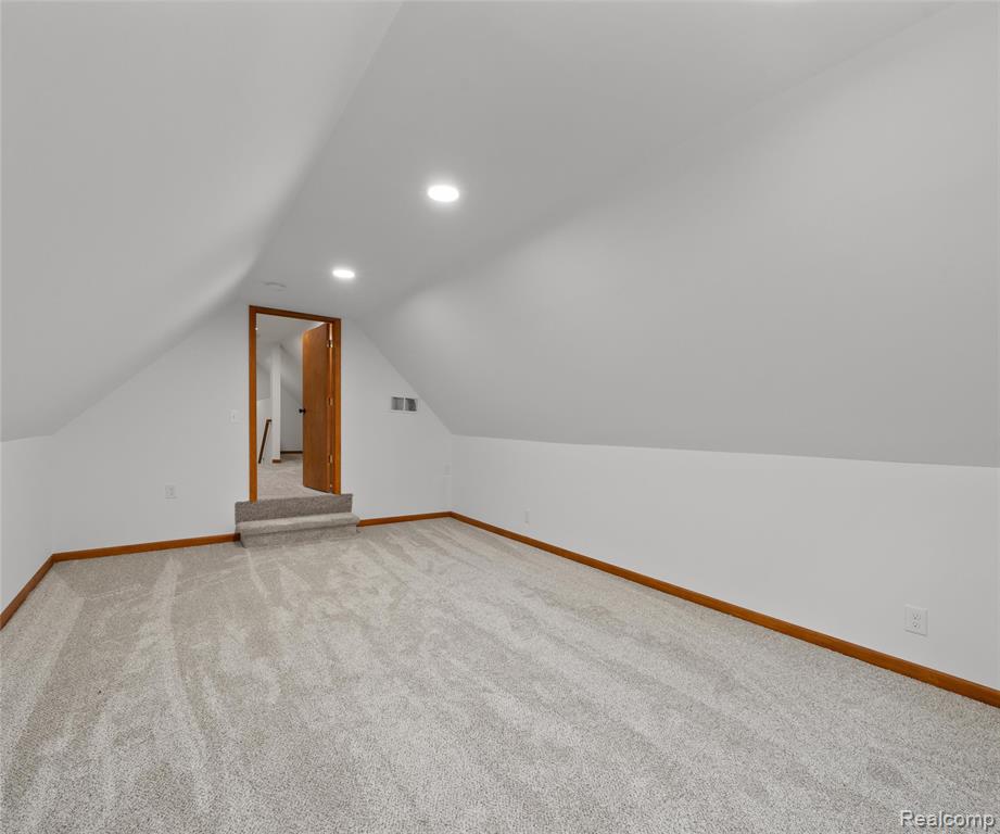 11252 Hiland Court, Pinckney, MI 48169 — Photo 41