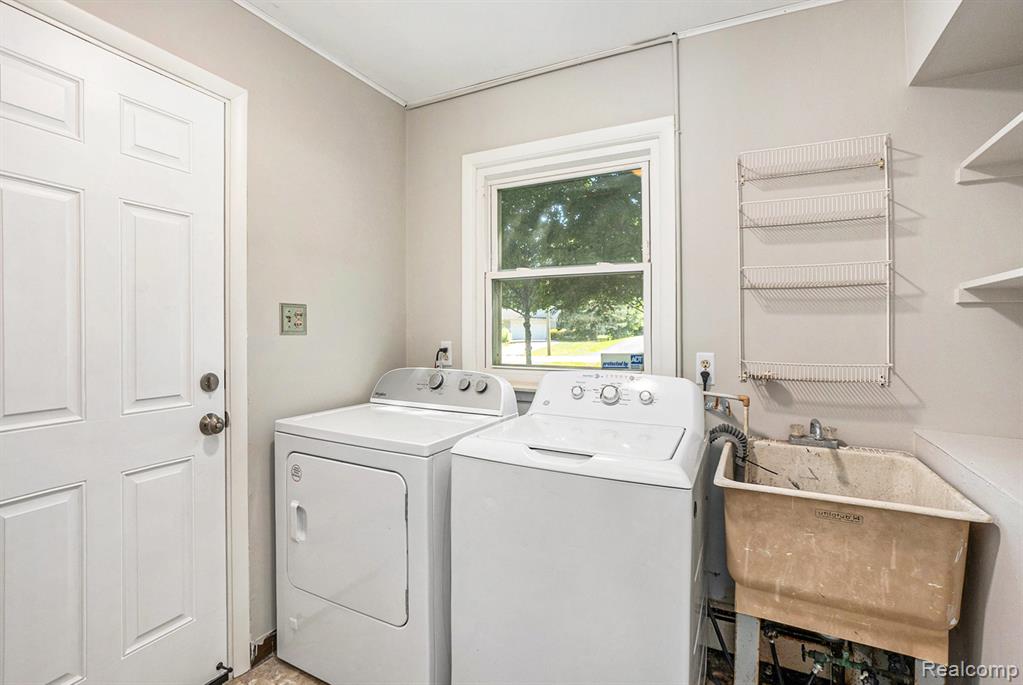 4516 Kevin Court, West Bloomfield, MI — Photo 35