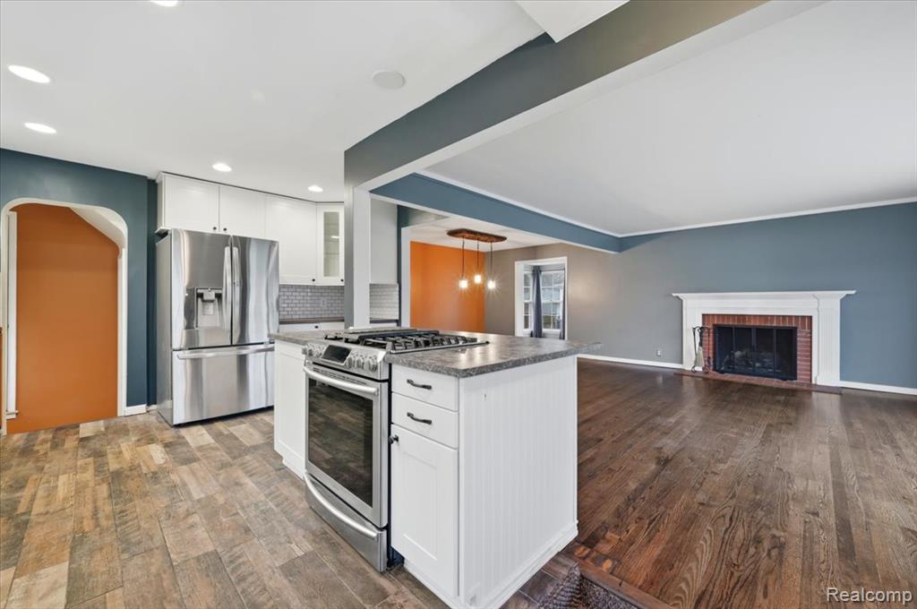 431 Colonial Court, Grosse Pointe Farms, MI 48236 — Photo 17