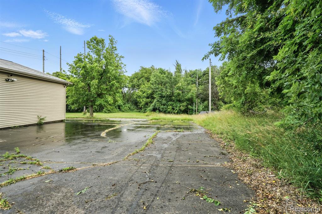 625 Warren Street, Flint, MI 48505 — Photo 16