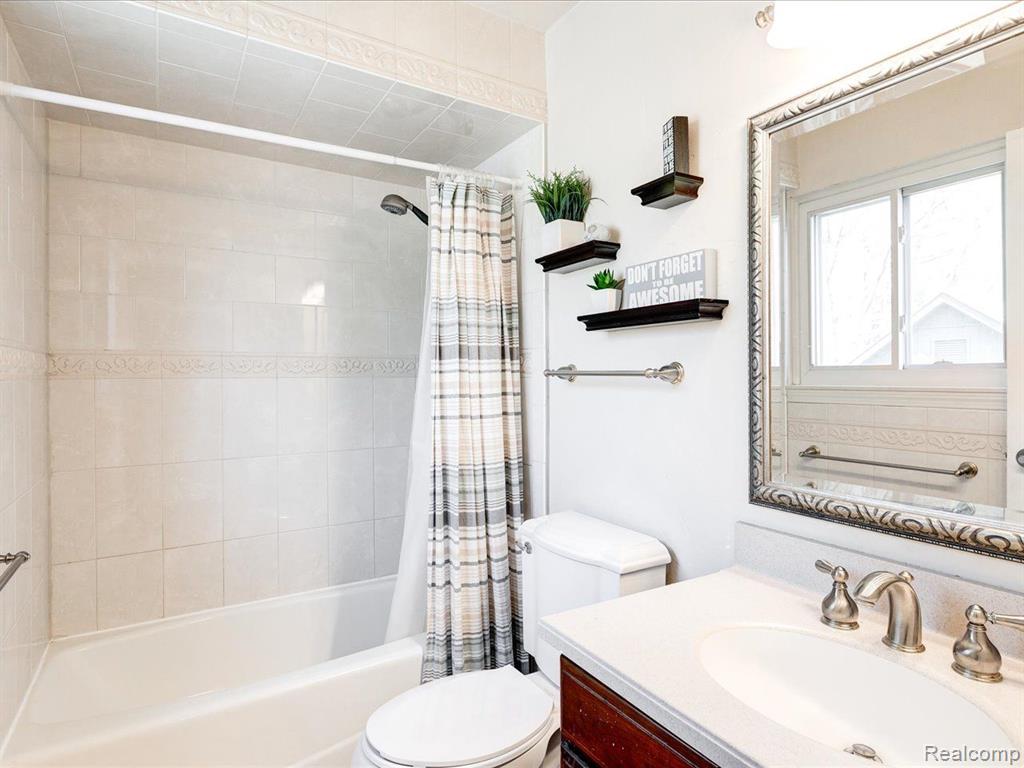 4188 OLD FORGE Drive, Fort Gratiot, MI 48059 — Photo 25