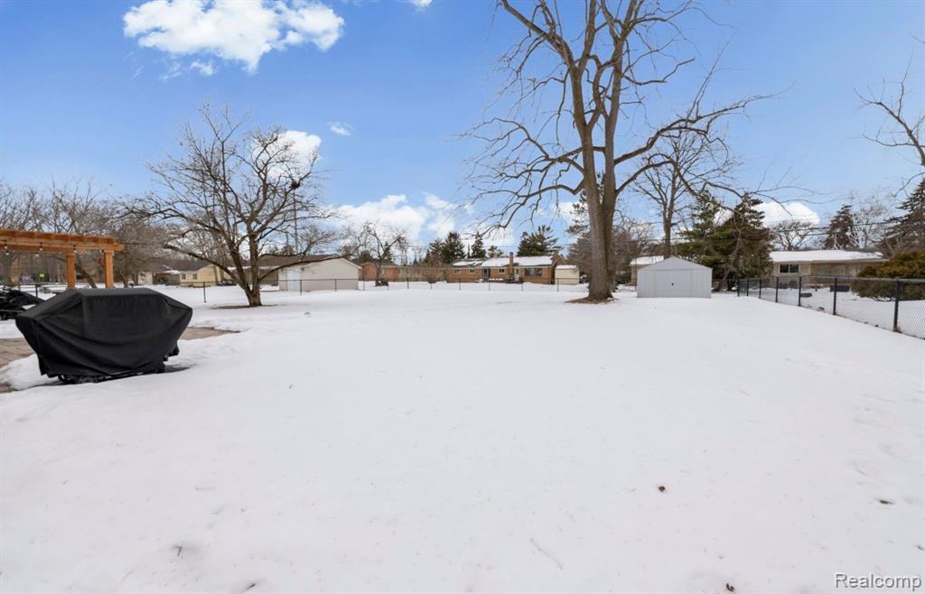 28426 Chatham Road, Grosse Ile, MI 48138 — Photo 3