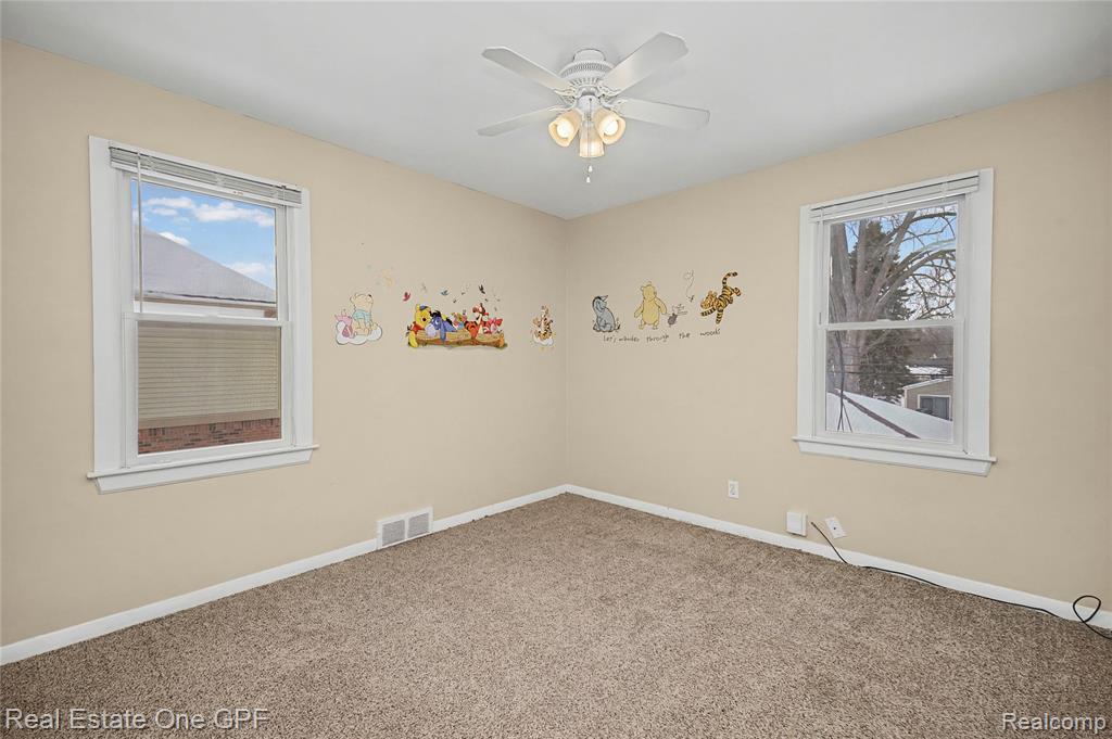 506 W 12 Mile Road, Royal Oak, MI 48073 — Photo 38