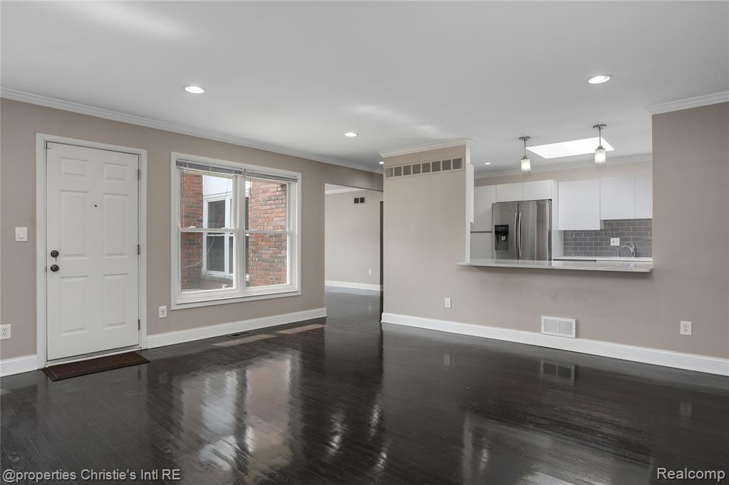 2021 Hyde Park Drive, Detroit, MI 48207 — Photo 10