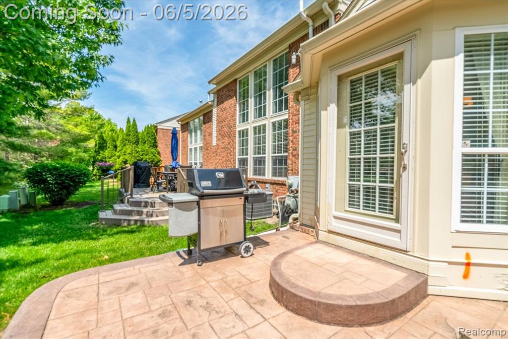 49105 Hawksburry Road, Canton, MI 48188 — Photo 45