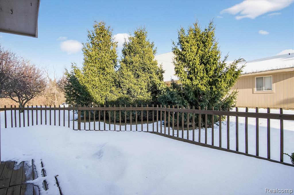 4364 S Meadow Drive, Waterford, MI 48329 — Photo 44
