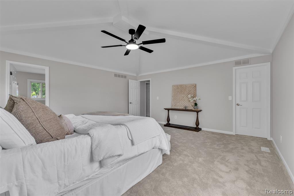 5310 Pond Bluff Drive, West Bloomfield, MI 48323 — Photo 44