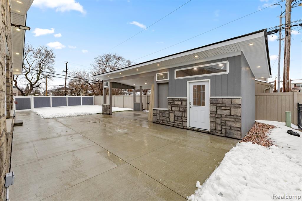 26611 Cecile Street, Dearborn Heights, MI 48127 — Photo 45