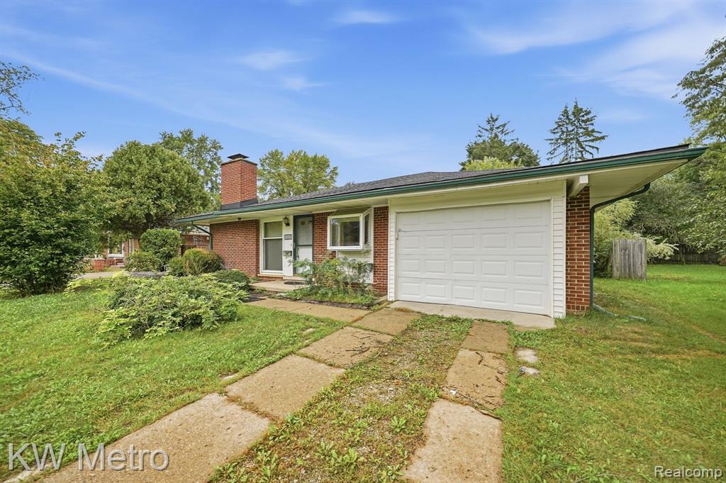 29700 Rock Creek Drive, Southfield, MI 48076