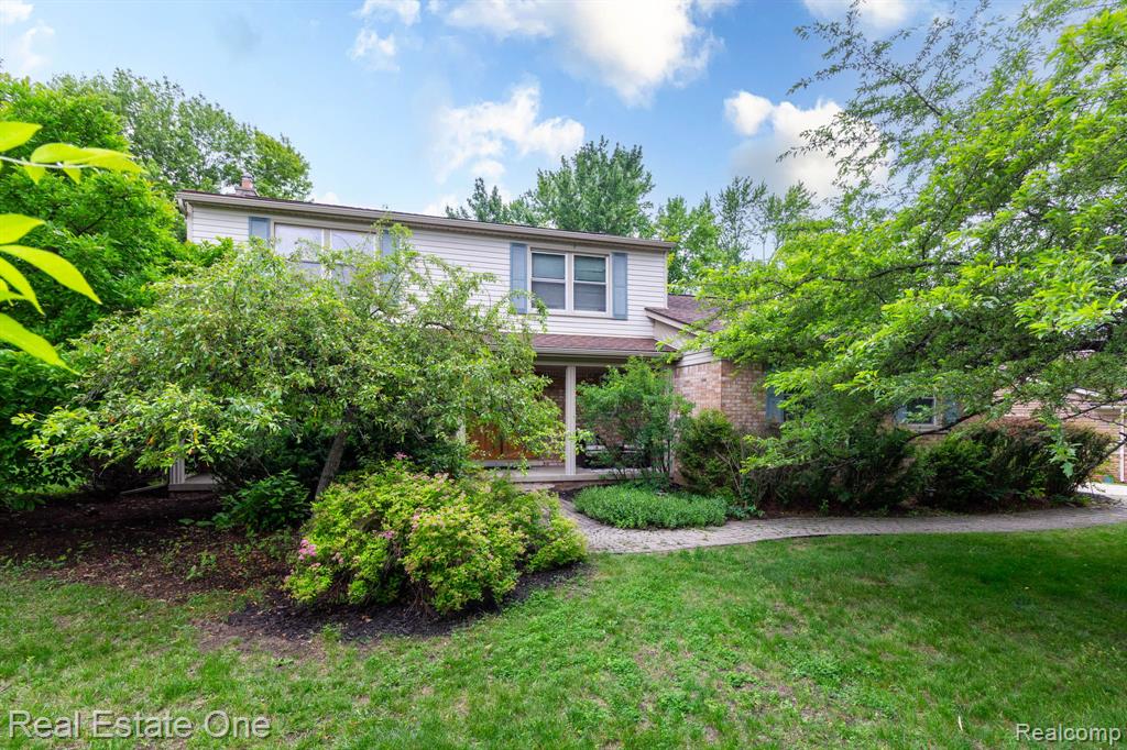 6011 Walker Drive, Troy, MI 48085 — front exterior