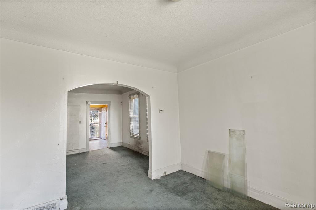 5049 Pennsylvania Street, Detroit, MI 48213 — Photo 9