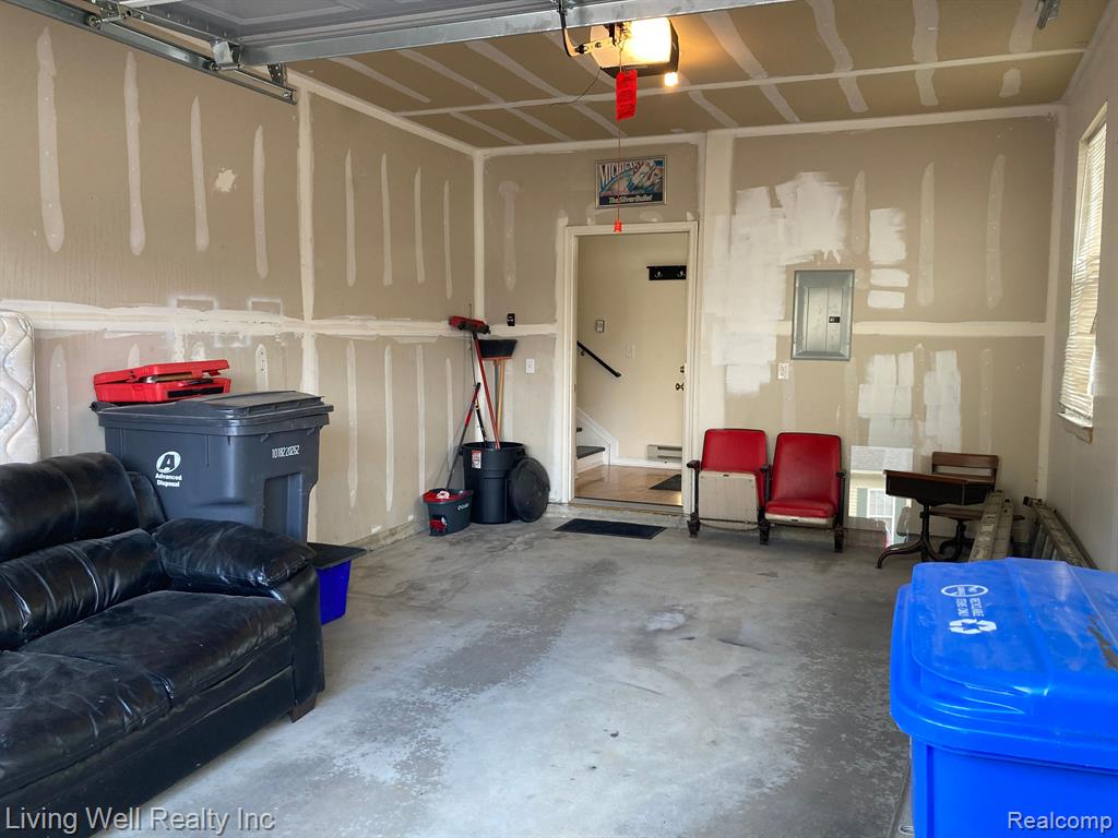 733 ABBINGTON, Howell, MI 48843 — Photo 16