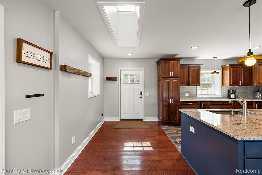 2679 Lakeview Drive, Ortonville, MI 48462 — Photo 20