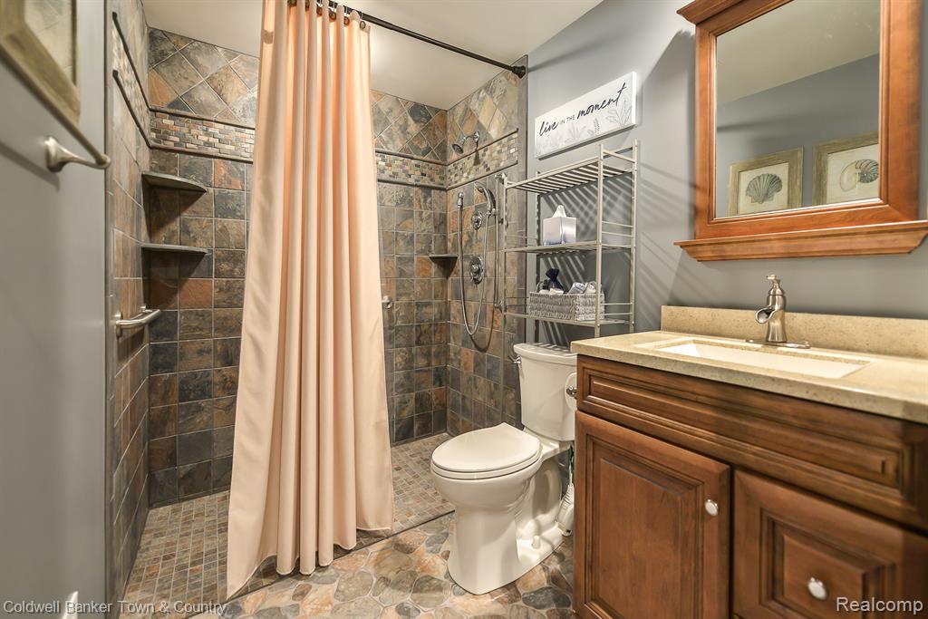 476 HOSTA, Howell, MI 48843 — Photo 29