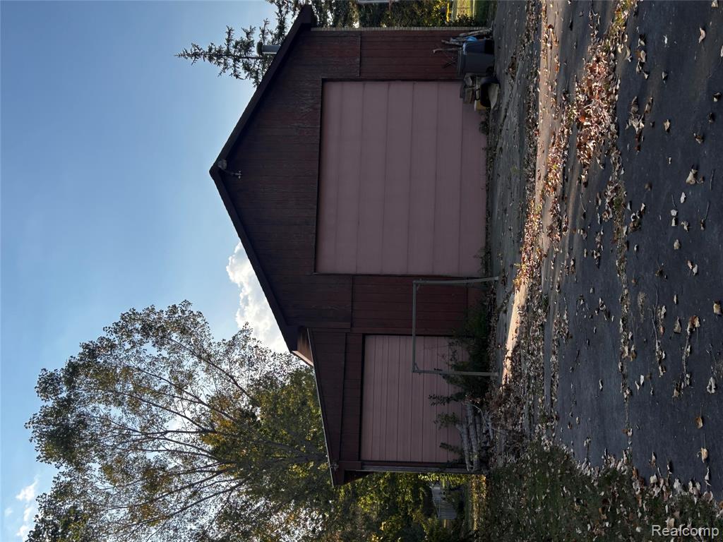7407 Beecher Road, Flint, MI 48532 — Photo 2
