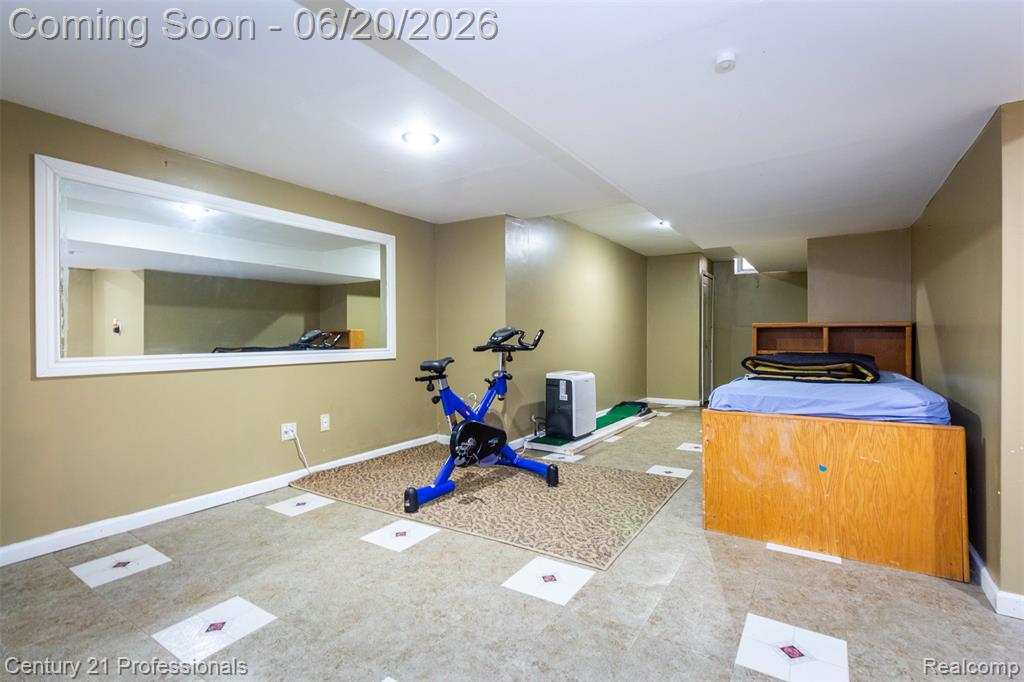 6241 Smithfield Drive, Troy, MI 48085 — Photo 37