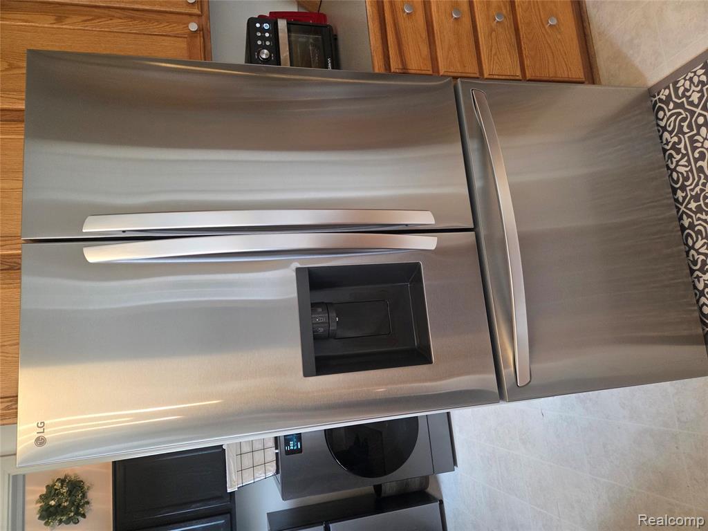 6230 Leighland Drive, Grand Blanc, MI 48439 — Photo 17