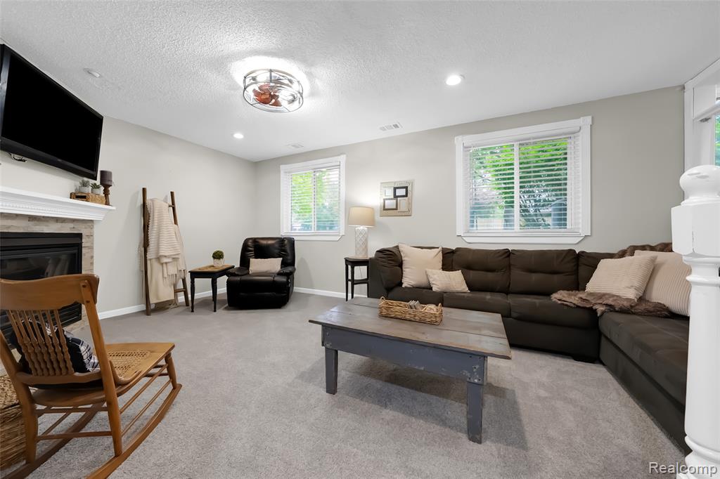 809 Holly Bush Drive, Holly, MI 48442 — Photo 20