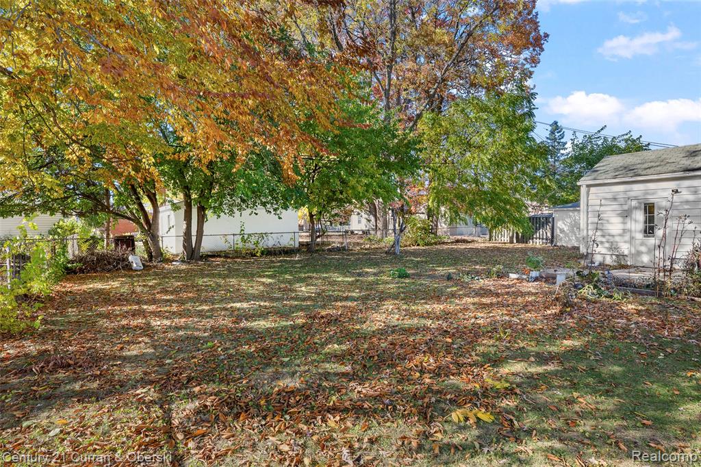 6627 Mayburn Street, Dearborn Heights, MI 48127 — Photo 20
