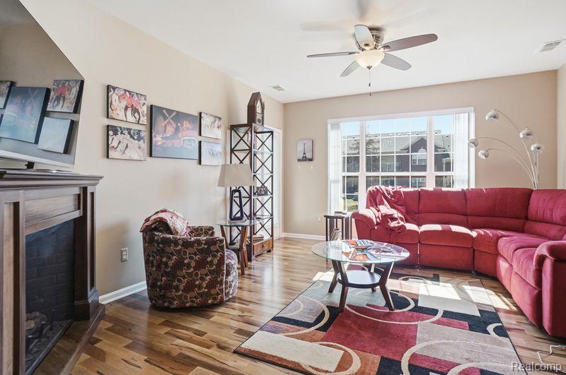 28304 Adler Park Drive S, New Baltimore, MI — Photo 3