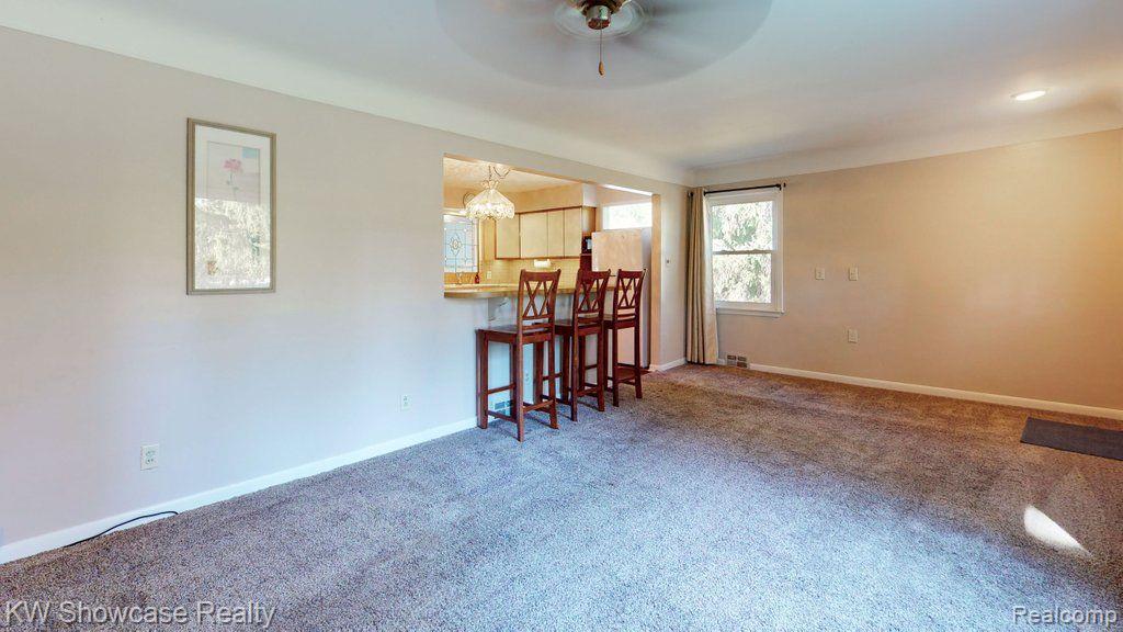 574 YOUNG Road, White Lake, MI 48383 — Photo 11