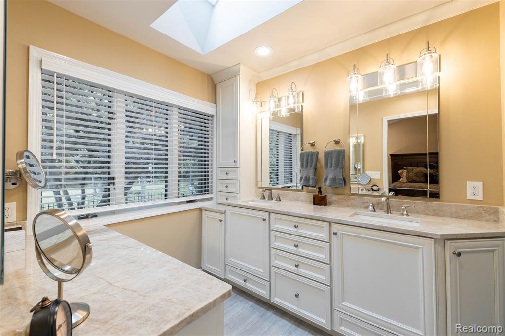 9158 Manchester Boulevard, Grosse Ile, MI 48138 — Photo 23