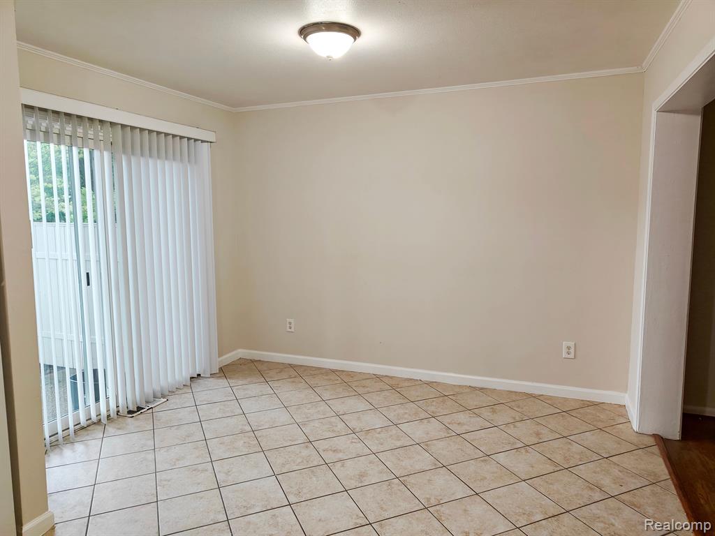 472 ROBBE Avenue, Belleville, MI 48111 — Photo 3