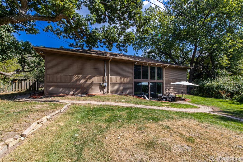 73 Nevada Avenue, Rochester Hills, MI 48309 — Photo 48