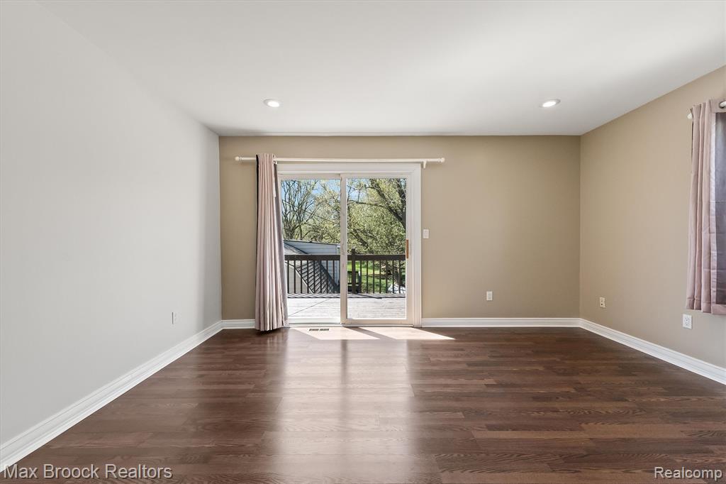2375 Lakeside Drive, Highland, MI 48356 — Photo 26