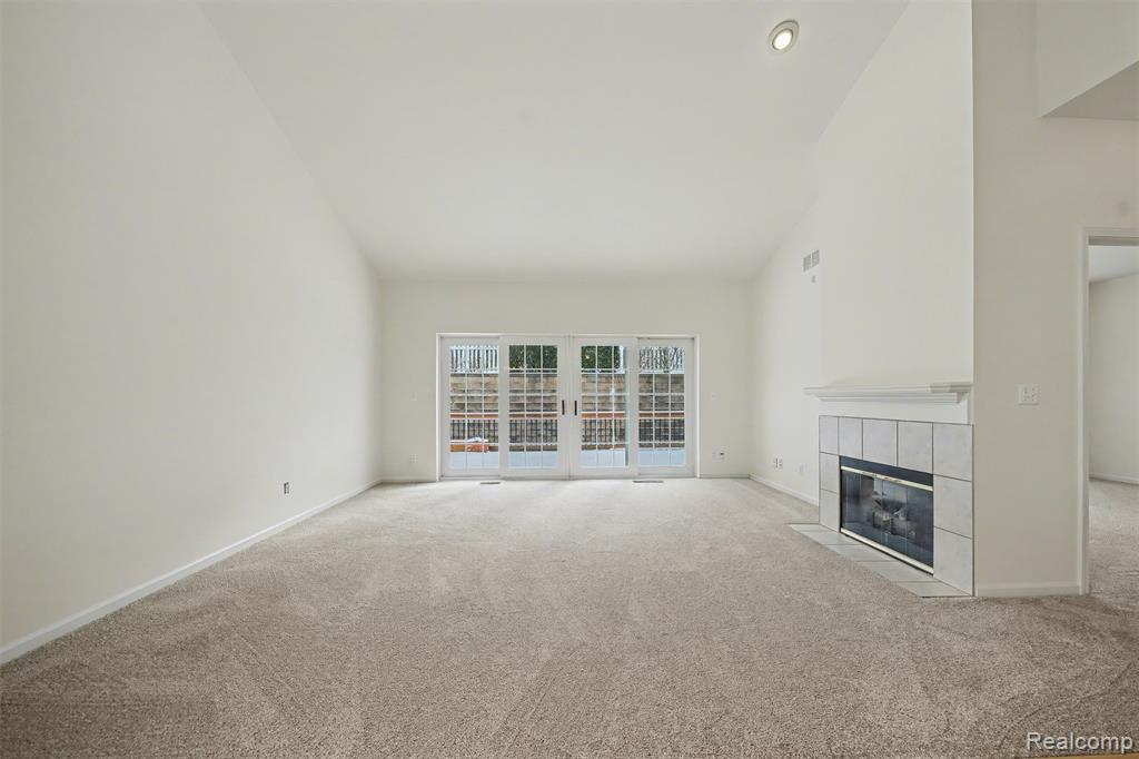 638 W Bluff Court, 31, Rochester Hills, MI 48307 — Photo 21