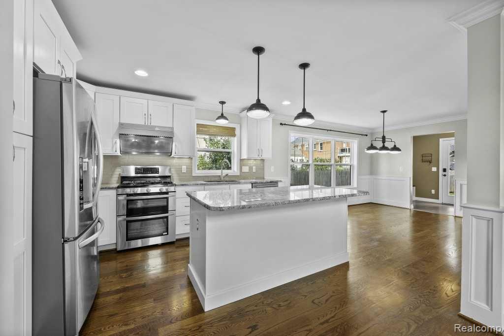 520 SIMON, Royal Oak, MI 48067 — Photo 7