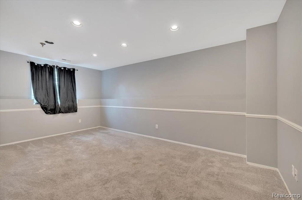 101 EMERALD CHASE Drive, Lake Orion, MI 48362 — Photo 13
