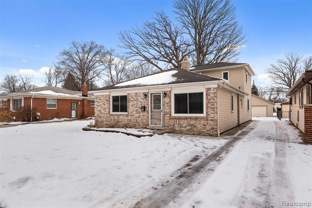 4205 Harding Street, Dearborn Heights, MI 48125 — Photo 4