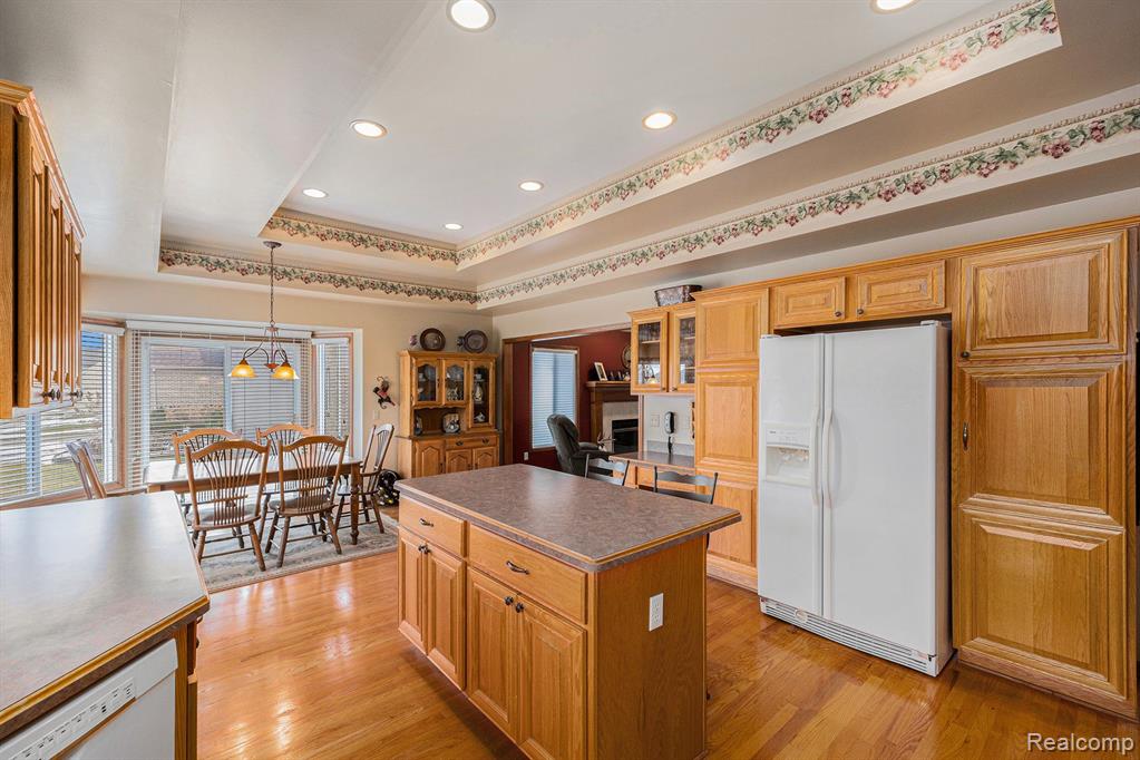 50190 MAGDALINA Drive, Macomb, MI 48044 — Photo 10