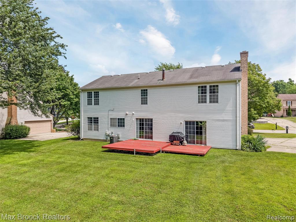 5495 Kingsfield Drive, West Bloomfield, MI — Photo 37