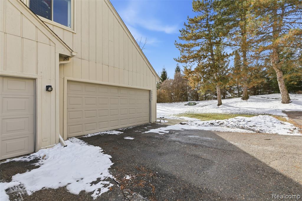 29325 Laurel Drive, Farmington, MI 48331 — Photo 16
