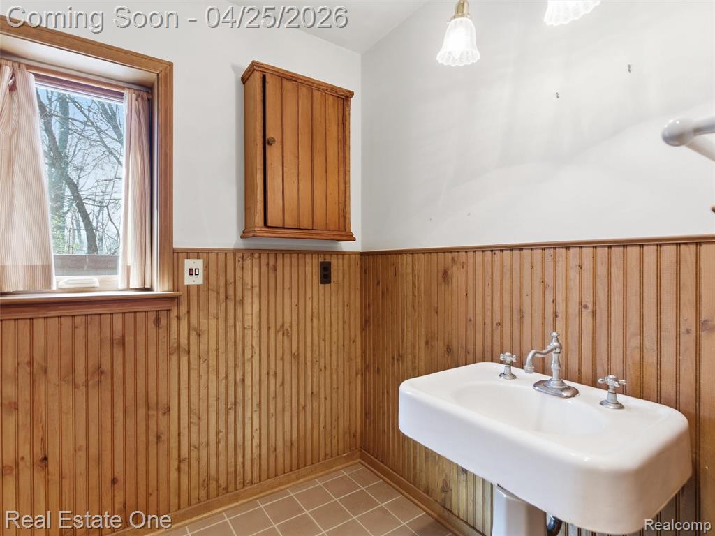 9990 Sashabaw Road, Clarkston, MI 48348 — Photo 71