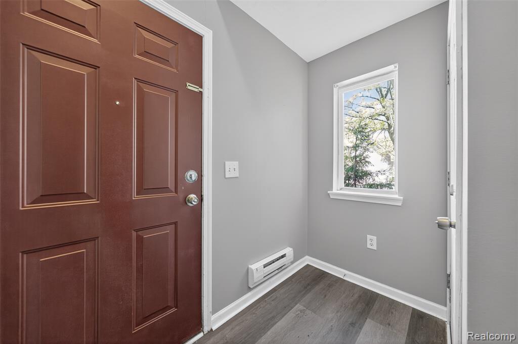 852 Brandon Avenue, Pontiac, MI 48340 — Photo 5